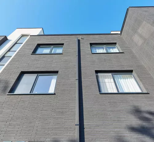 Cantillana_Facade_Grijs_ETICS